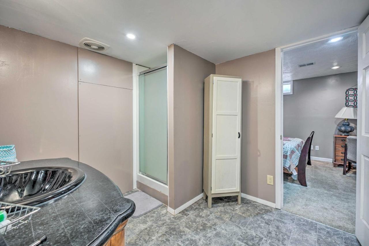 גושן Lovely 3- Bedroom Apartment With Street Parking. מראה חיצוני תמונה