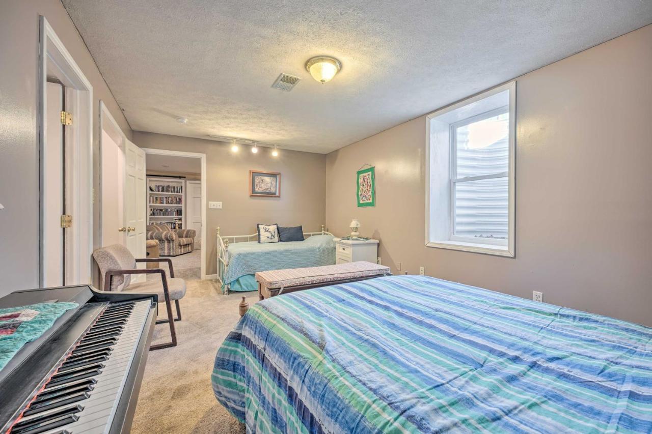גושן Lovely 3- Bedroom Apartment With Street Parking. מראה חיצוני תמונה